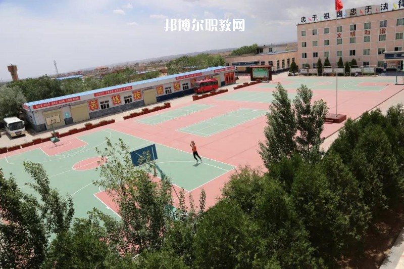 甘肅秦隴技工學(xué)校2022年學(xué)費(fèi)、收費(fèi)多少