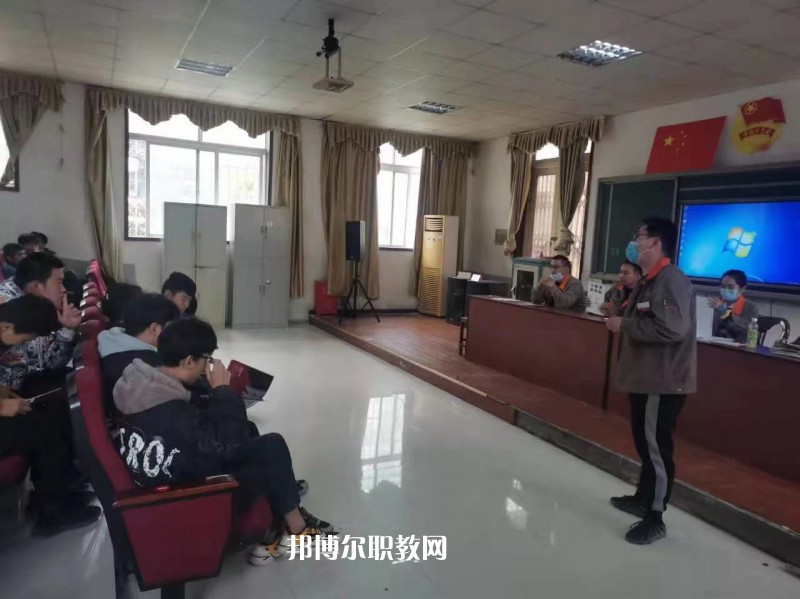 江蘇省賈汪中等專業(yè)學(xué)校2022年報(bào)名條件、招生要求、招生對(duì)象