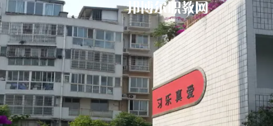 天府成人中等專業(yè)學(xué)校2022年報名條件、招生要求、招生對象