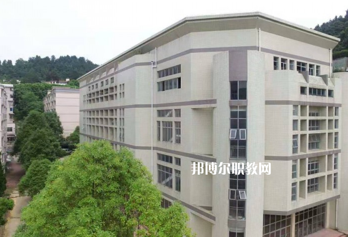 貴陽(yáng)精工科技學(xué)校2022年學(xué)費(fèi)、收費(fèi)多少
