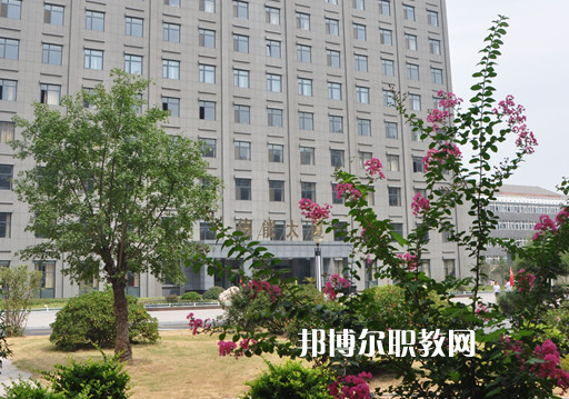 徐州機(jī)電技師學(xué)院2022年報名條件、招生要求、招生對象
