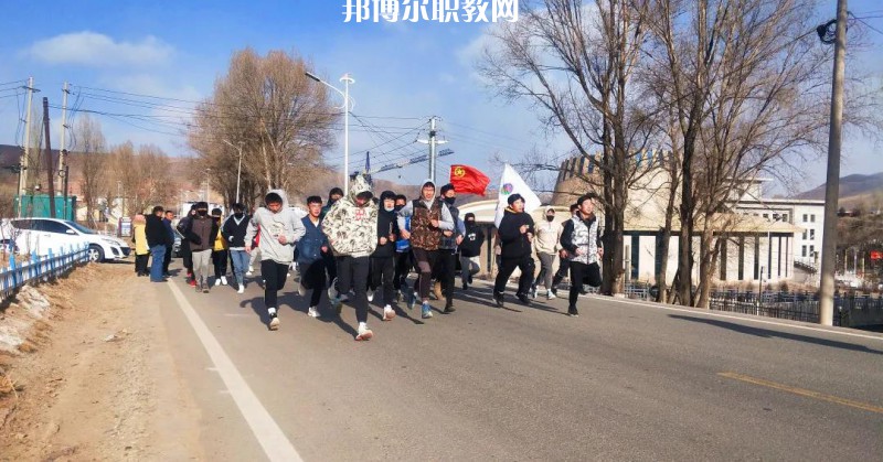 肅南縣職教中心2022年學(xué)費、收費多少