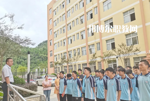 遵義市紅花崗區(qū)經(jīng)濟(jì)職業(yè)技術(shù)學(xué)校2022年學(xué)費(fèi)、收費(fèi)多少
