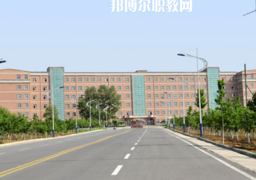咸陽陜廣電子機械職業(yè)技術(shù)學校2022年招生辦聯(lián)系電話