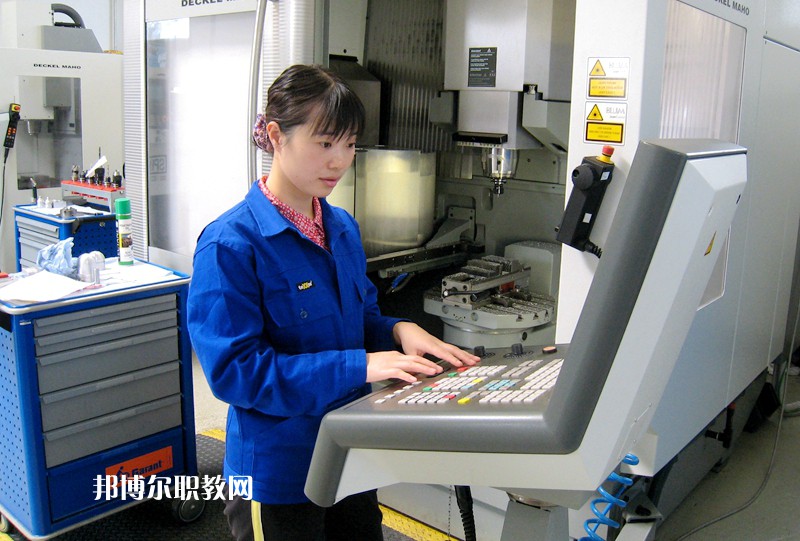 石家莊新世紀(jì)中等專業(yè)學(xué)校2022年報名條件、招生要求、招生對象