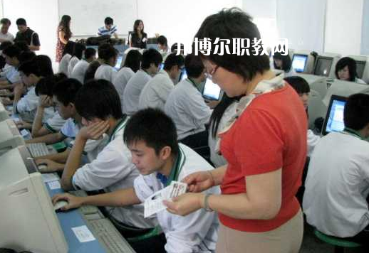 汕頭澄海職業(yè)技術(shù)學(xué)校2022年報(bào)名條件、招生要求、招生對象
