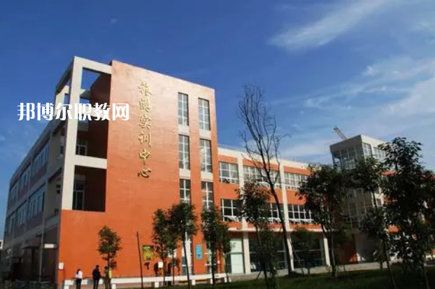 四川德陽黃許職業(yè)中專學(xué)校2022年報(bào)名條件、招生對象、招生要求