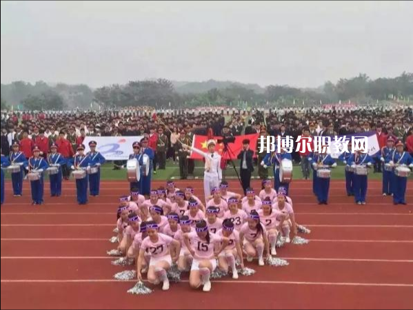 長安汽車(集團(tuán))有限責(zé)任公司技工學(xué)校2022年學(xué)費(fèi)、收費(fèi)多少