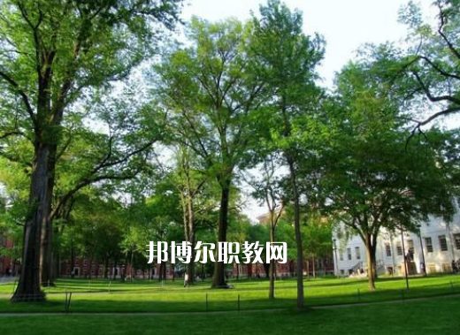 秦皇島藥科中等職業(yè)學(xué)校2022年學(xué)費(fèi)、收費(fèi)多少