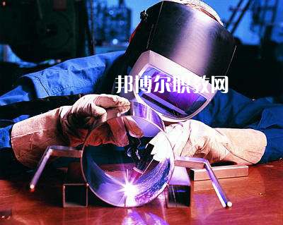 秦皇島燕成中等專業(yè)學校2022年報名條件、招生要求、招生對象
