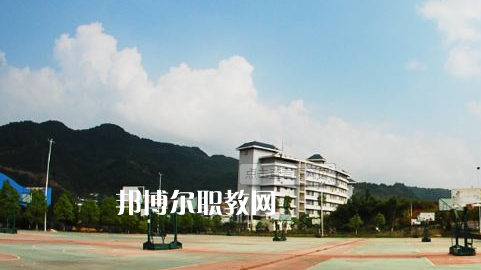 銅仁工業(yè)學(xué)校2022年報名條件、招生要求、招生對象