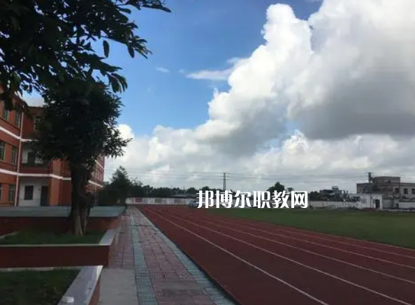德陽(yáng)中德工業(yè)技術(shù)學(xué)校怎么樣，好不好