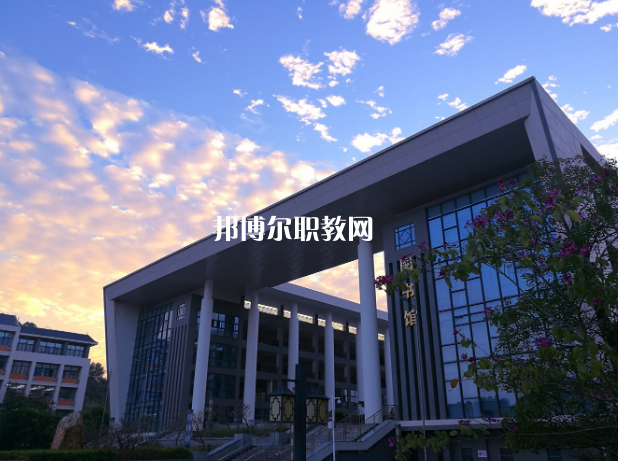 惠州衛(wèi)生學(xué)校2022年學(xué)費(fèi)、收費(fèi)多少