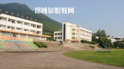 涼山州高級職業(yè)技術學校2022年報名條件、招生要求、招生對象