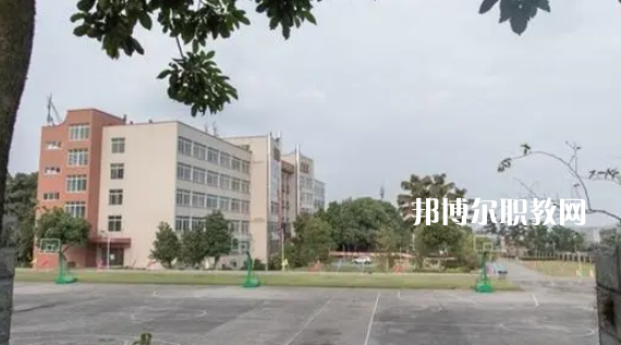 瀘州交通技工學(xué)校2022年報(bào)名條件、招生要求、招生對(duì)象