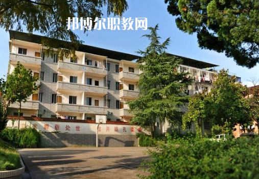 寧南縣職業(yè)技術(shù)學(xué)校2022年招生辦聯(lián)系電話(huà)