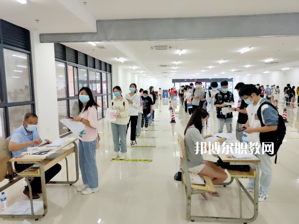 六安市職業(yè)學(xué)校(中專部)怎么樣、好不好