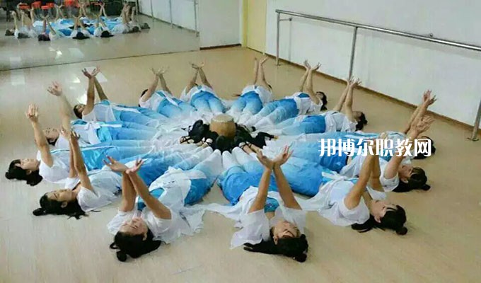 保定市職業(yè)技術(shù)教育中心2022年報名條件、招生要求、招生對象