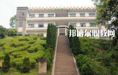 保山市昌寧縣職業(yè)技術(shù)學(xué)校2022年報名條件、招生要求、招生對象
