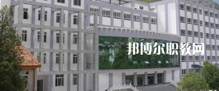 四川省甘孜衛(wèi)生學(xué)校2022年報(bào)名條件、招生要求、招生對(duì)象