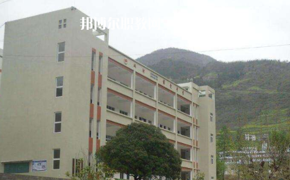 四川西昌交通學(xué)校2022年報(bào)名條件、招生要求、招生對象;