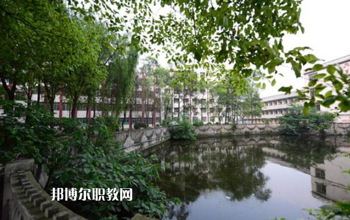 四川瀘縣建筑職業(yè)中專學校2022年學費、收費多少
