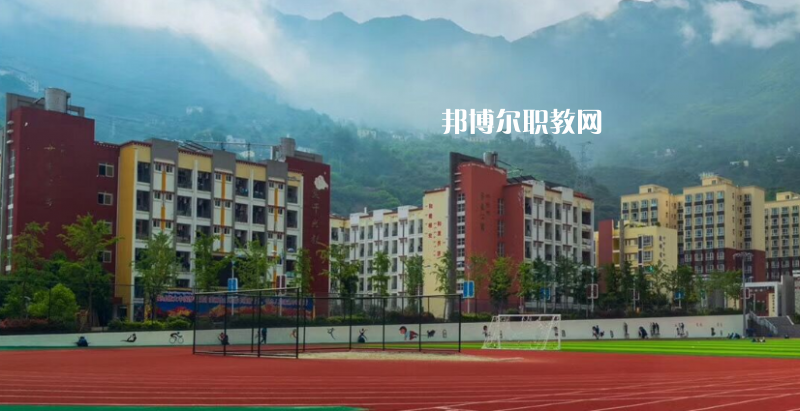 施甸縣職業(yè)高級中學2022年招生錄取分數(shù)線