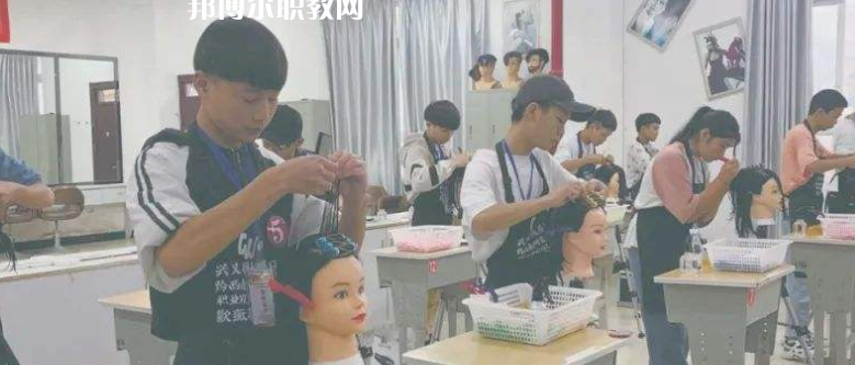 都勻工商管理學(xué)校2022年報(bào)名條件、招生要求、招生對(duì)象