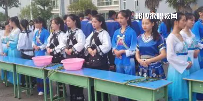貴州興仁民族職業(yè)技術學校2022年招生辦聯(lián)系電話