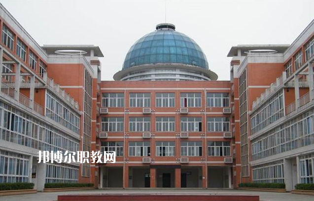 重慶大足職業(yè)教育中心2022年報(bào)名條件、招生要求、招生對(duì)象