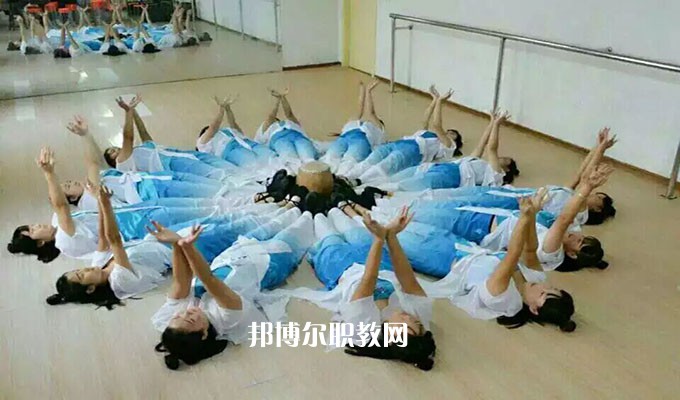 涿鹿縣職業(yè)技術(shù)教育中心2022年報名條件、招生要求、招生對象