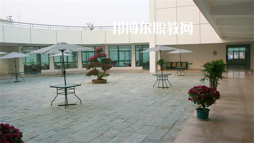鎮(zhèn)江高等職業(yè)技術(shù)學(xué)校2022年報名條件、招生要求、招生對象