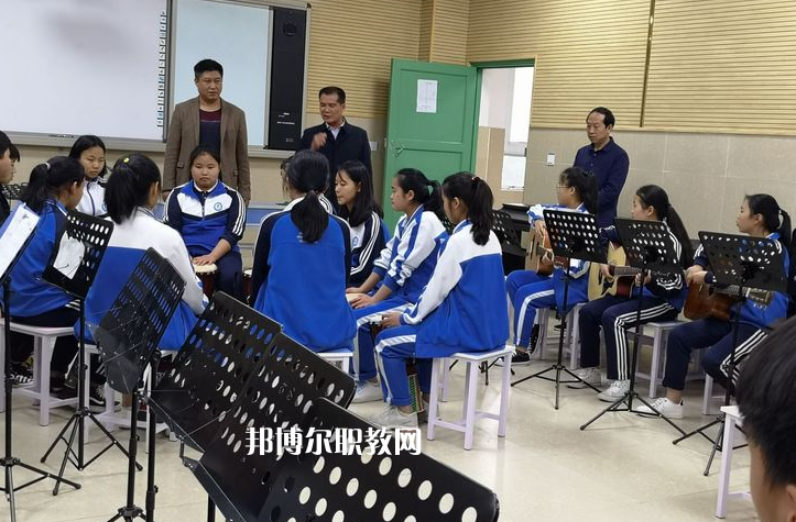 冊(cè)亨中等職業(yè)學(xué)校2022年報(bào)名條件、招生要求、招生對(duì)象