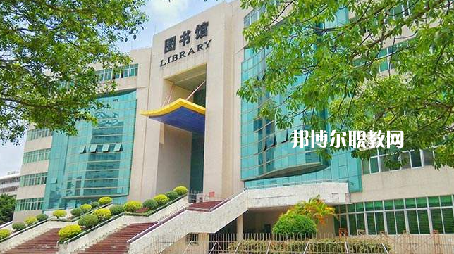 廣東石油化工職業(yè)技術學校2022年報名條件、招生要求、招生對象