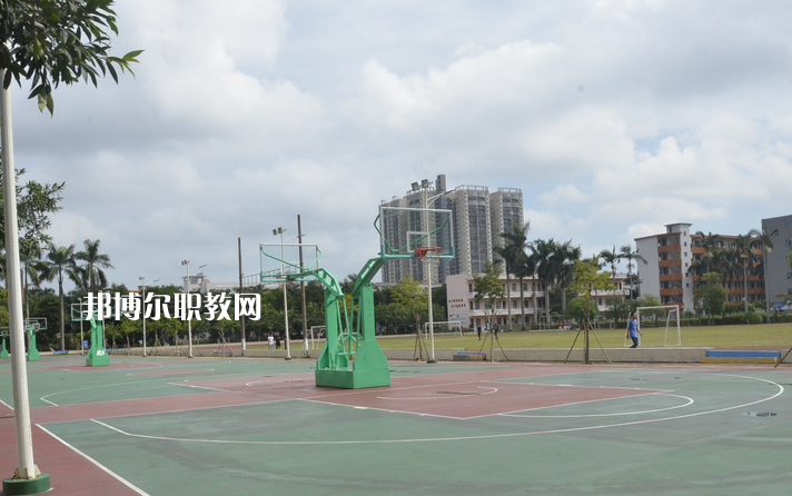 馬關(guān)縣民族職業(yè)高級中學2022年報名條件、招生要求、招生對象