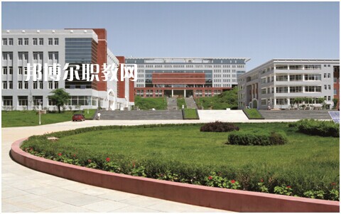 石屏縣職業(yè)高級(jí)中學(xué)2022年學(xué)費(fèi)、收費(fèi)多少