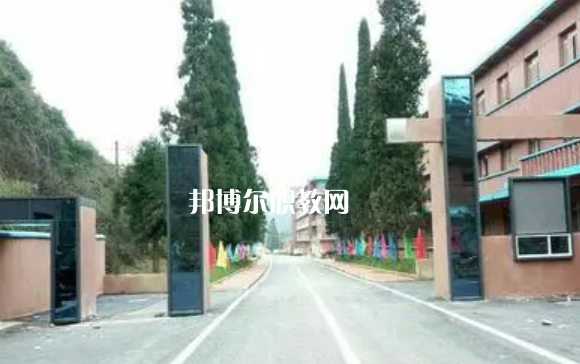 貴州現(xiàn)代經(jīng)濟(jì)學(xué)校2022年學(xué)費(fèi)、收費(fèi)多少