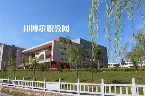 安徽六安技師學(xué)院2022年報名條件、招生要求、招生對象