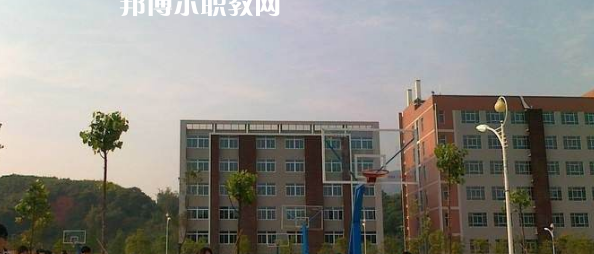 平昌縣成人中等專業(yè)學(xué)校2022年報(bào)名條件、招生要求、招生對(duì)象