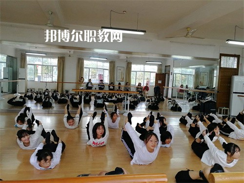 黃山炎培職業(yè)學(xué)校2022年報(bào)名條件、招生要求、招生對(duì)象
