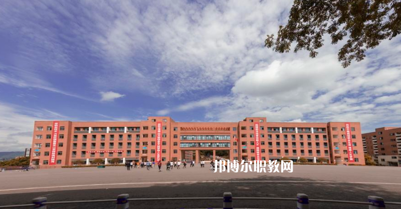 重慶綦江職業(yè)教育中心2022年學(xué)費(fèi)、收費(fèi)多少