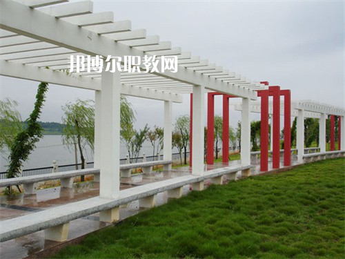 鹽津縣職業(yè)高級(jí)中學(xué)2022年招生辦聯(lián)系電話(huà)