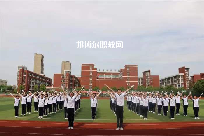 滁州市旅游商貿(mào)學(xué)校2022年報(bào)名條件、招生要求、招生對(duì)象