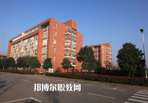 安徽滁州技師學(xué)院2022年學(xué)費(fèi)、收費(fèi)多少