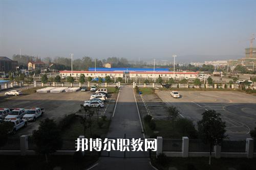 安徽滁州技師學(xué)院2022年報(bào)名條件、招生要求、招生對象