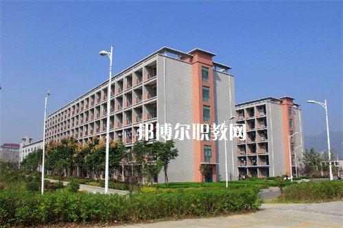 昆明晉寧區(qū)職業(yè)高級中學(xué)2022年學(xué)費(fèi)、收費(fèi)多少