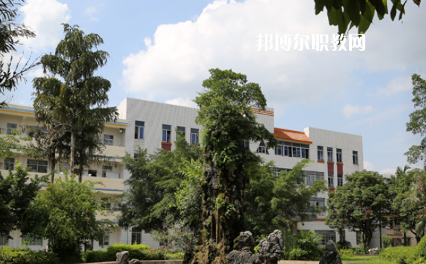 廣西玉林農(nóng)業(yè)學(xué)校2022年報(bào)名條件、招生要求、招生對(duì)象