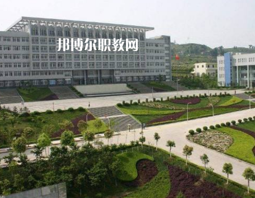 昆明官渡區(qū)職業(yè)高級中學2022年招生辦聯(lián)系電話