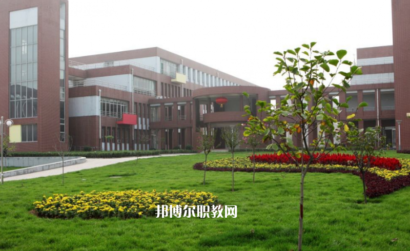 河北石家莊幼兒師范學(xué)校2022年學(xué)費(fèi)、收費(fèi)多少