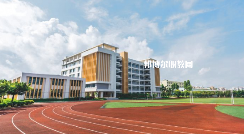 宣威第一職業(yè)高級中學2022年招生辦聯系電話